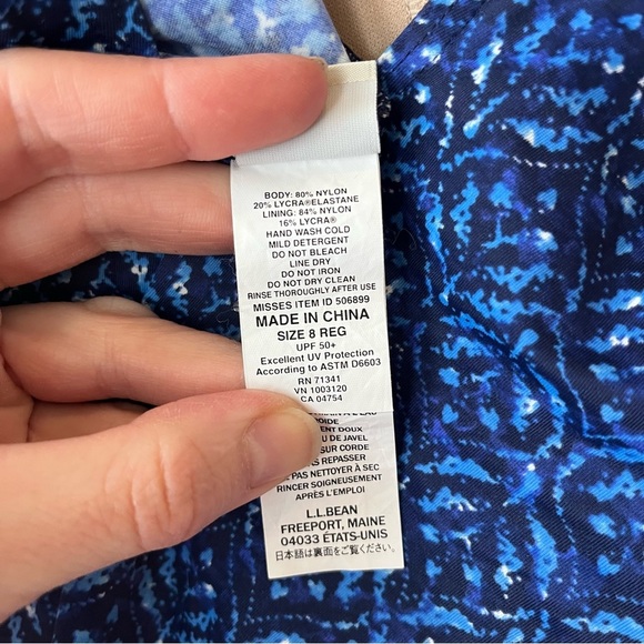 L.L. Bean Blue One-Piece Swimsuit women’s Size 8 Retro Floral Print, Scoop Back - Picture 4 of 9